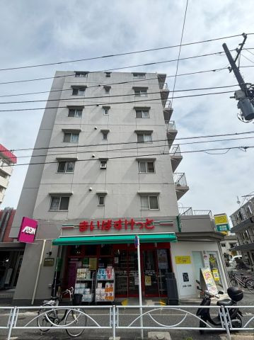 1階にはまいばすけっととちょこザップ